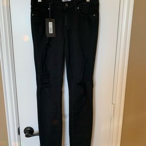 NWT Paige Verdugo Ultra Skinny jean - Black Shadow destructed Size 28